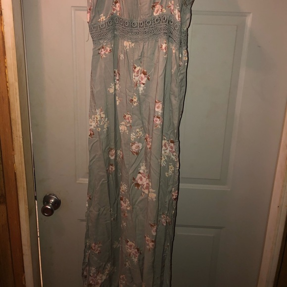 Strappy, lightly worn floral maxi dress with slit - Picture 2 of 2